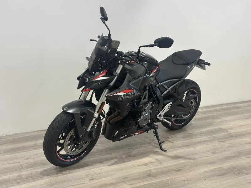 GSX8S A2