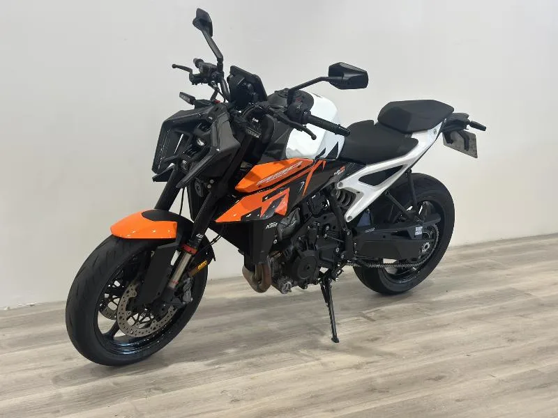 990 DUKE