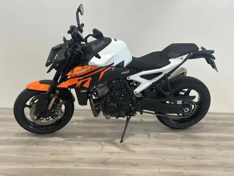 990 DUKE