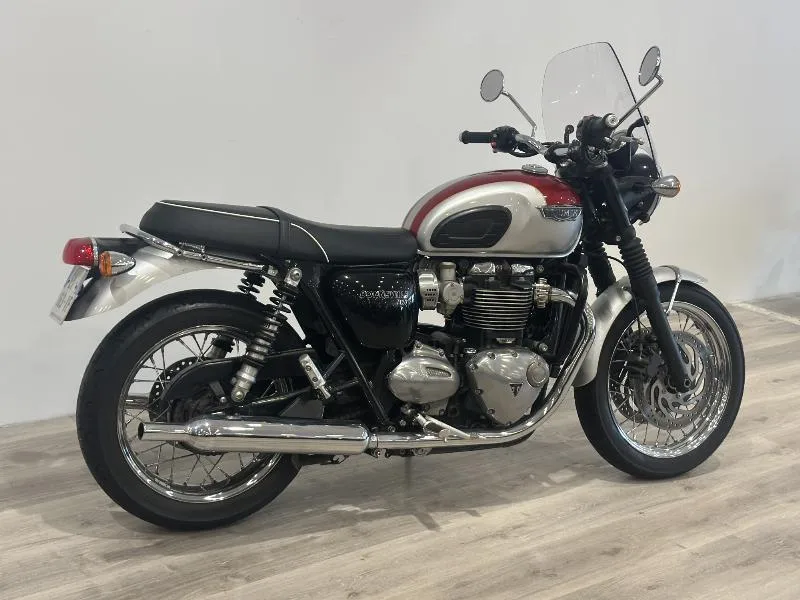 BONNEVILLE T120