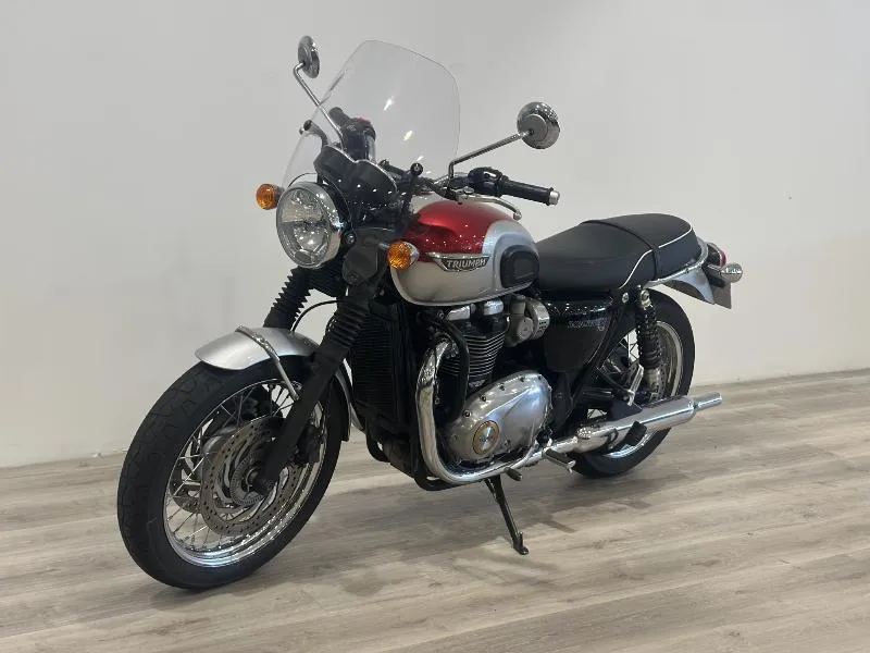 BONNEVILLE T120