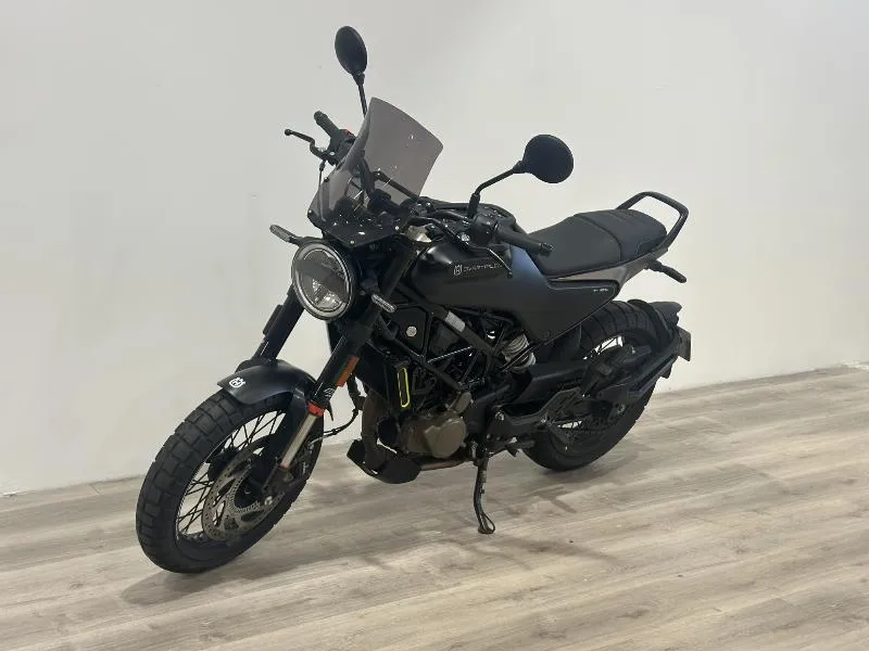 SVARTPILEN 125 ABS