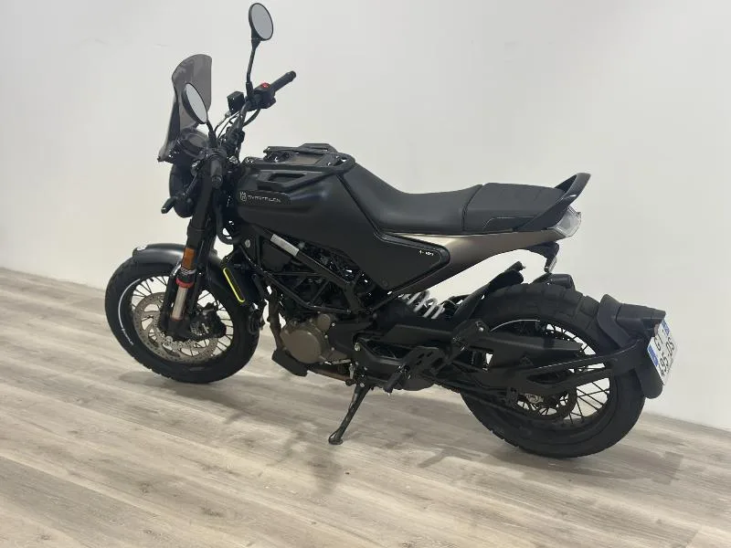 SVARTPILEN 125 ABS