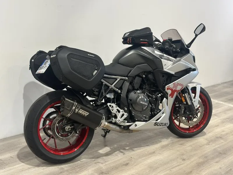 GSX8R