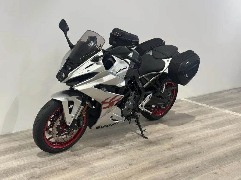 GSX8R