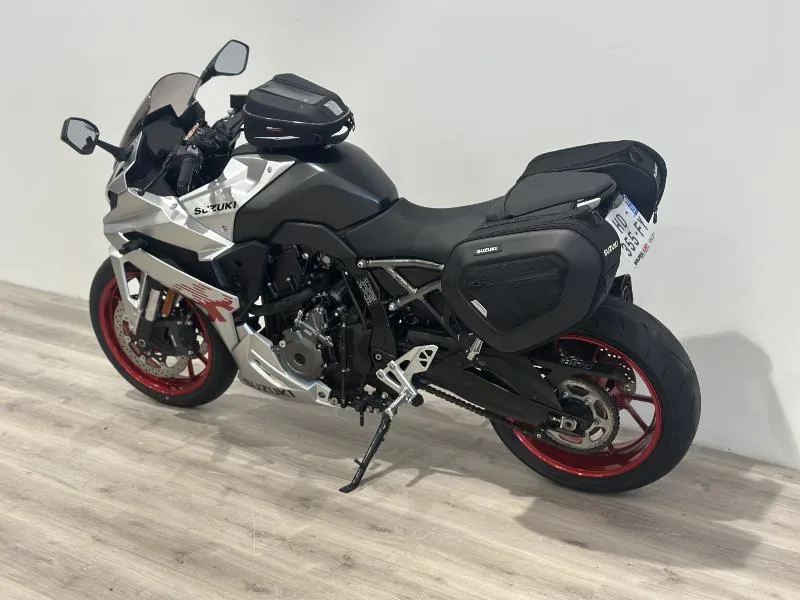 GSX8R
