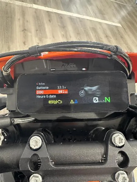 690 SMC R