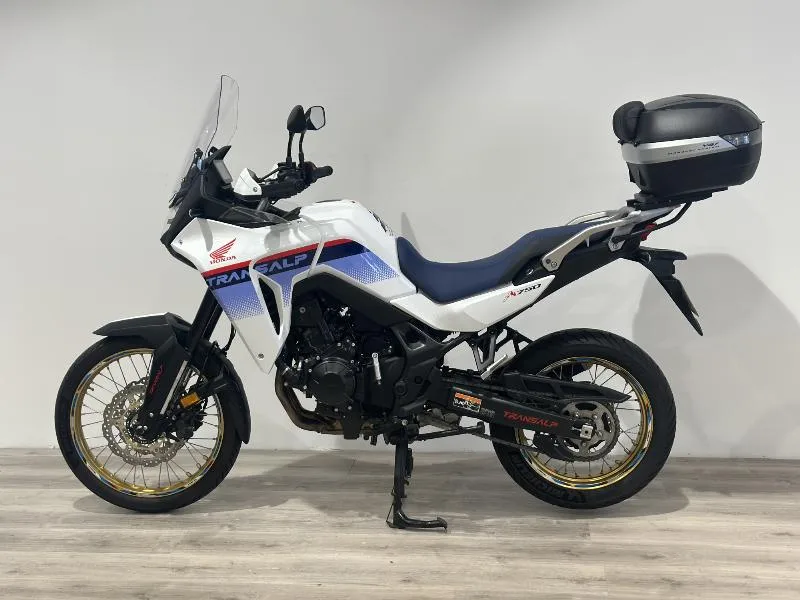 TRANSALP 750