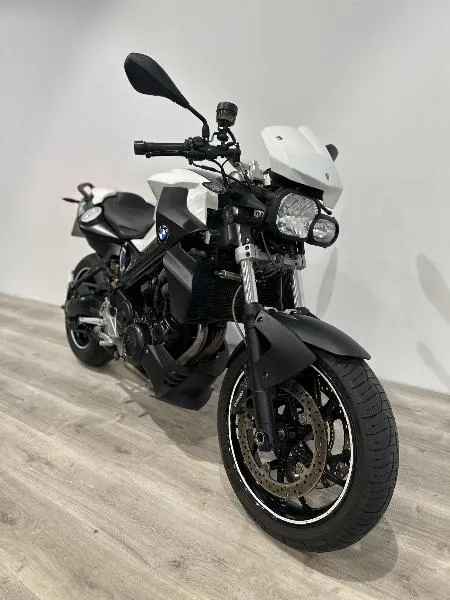 F 800 R