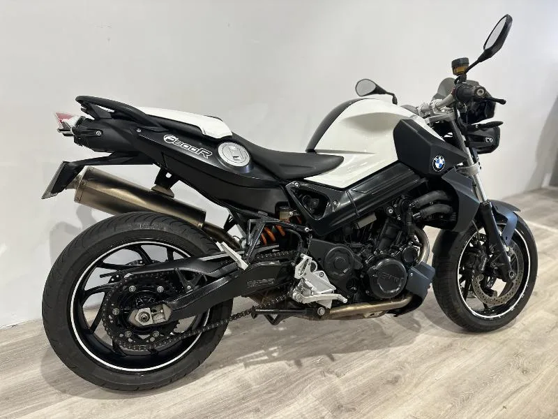 F 800 R