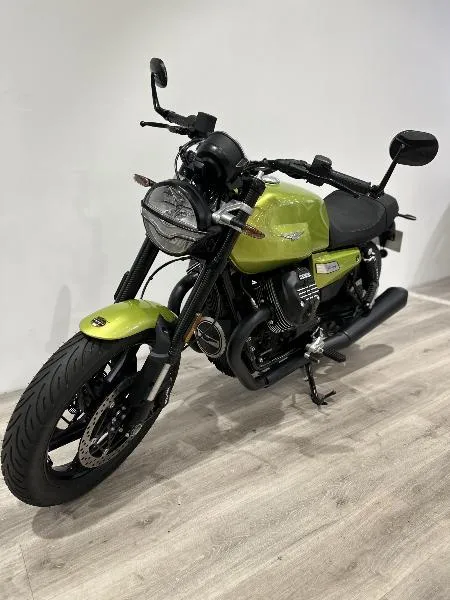 V7 SPORT 850