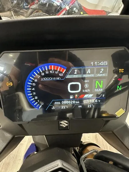 VSTROM 800DE