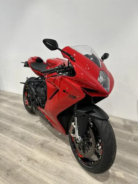 F3 800