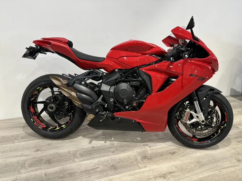 F3 800