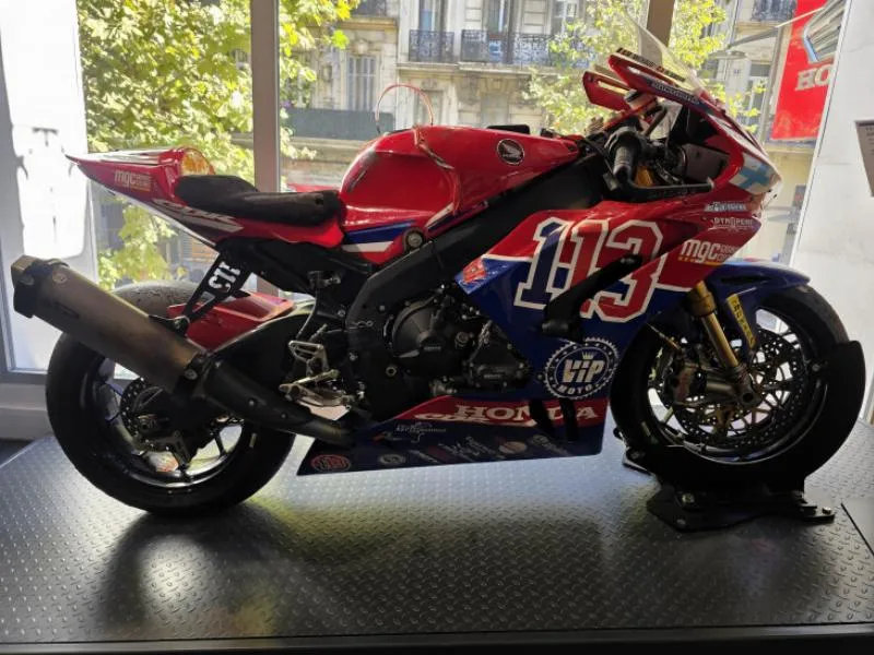 CBR1000RR FIREBLADE