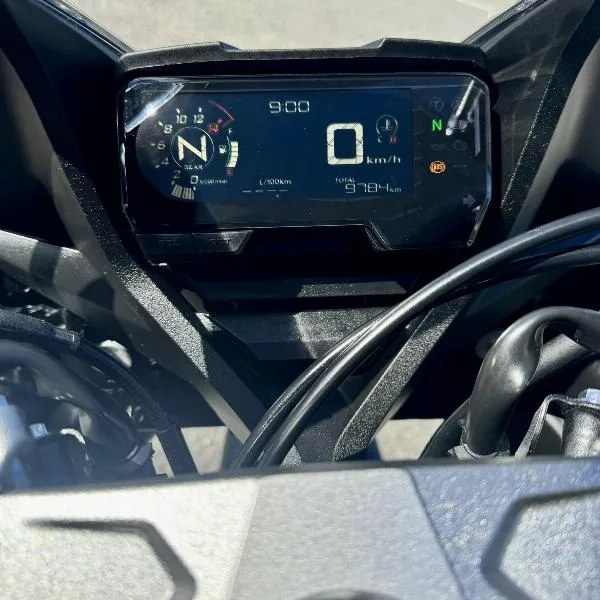 CBR 650  R