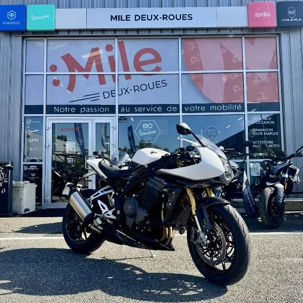 SPEED TRIPLE 1200 RR