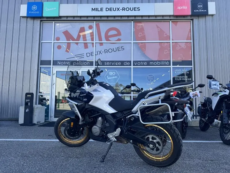 MT 700