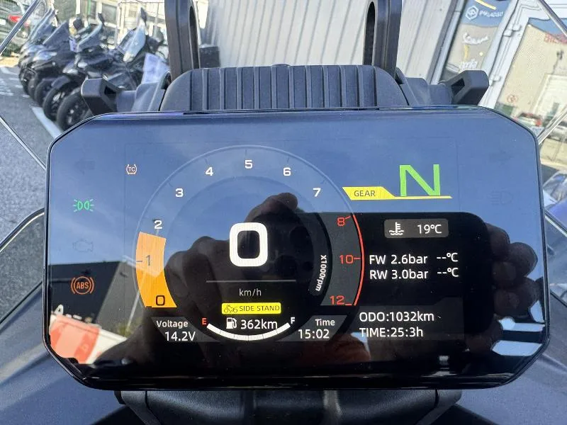 MT 700