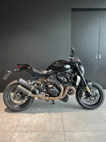 Monster 1200 R
