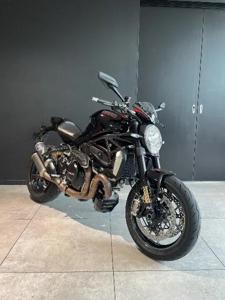 Monster 1200 R