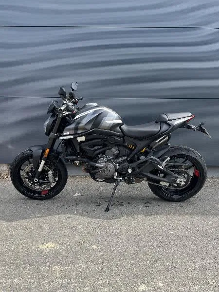 MONSTER DARK