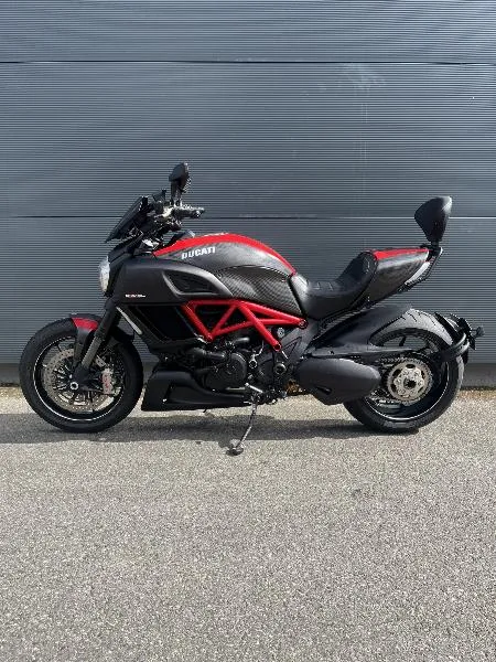 DIAVEL CARBON