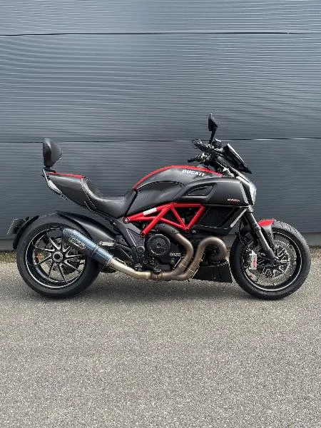 DIAVEL CARBON