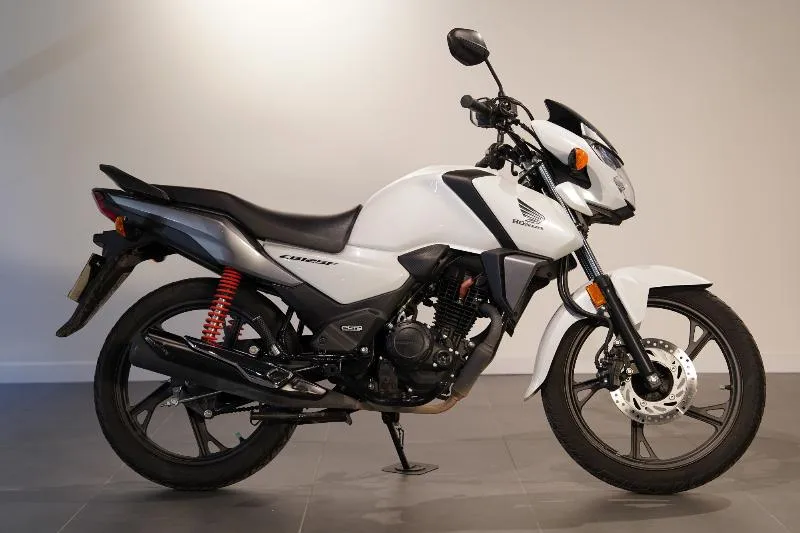 CB 125 F