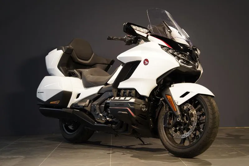 GL 1800 GOLDWING TOURING DCT