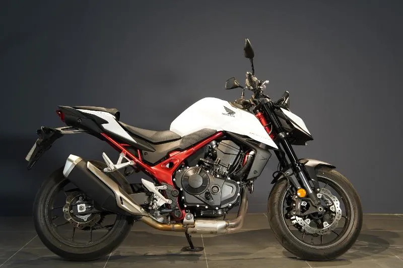CB 750 HORNET