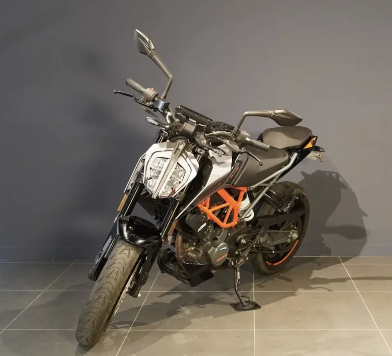 125 DUKE