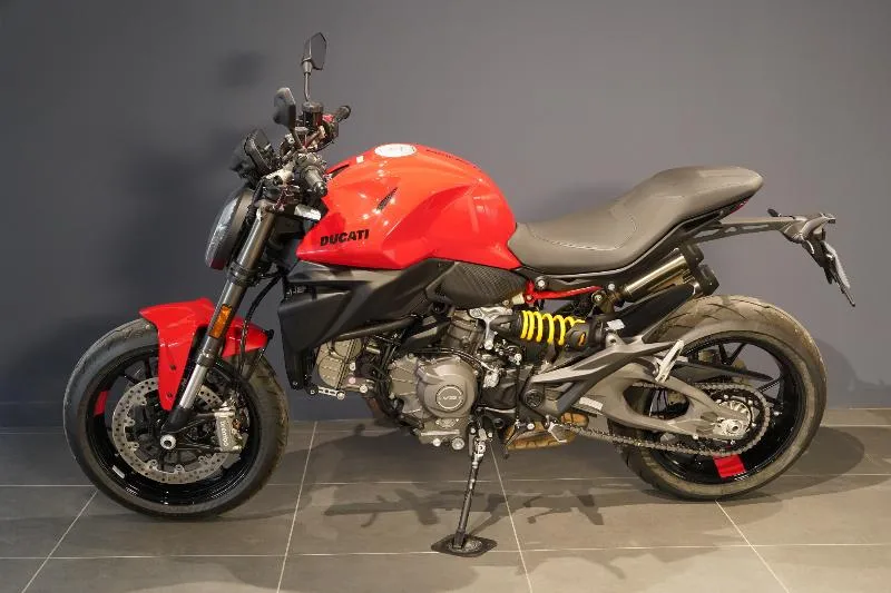 MONSTER V2 890 RED