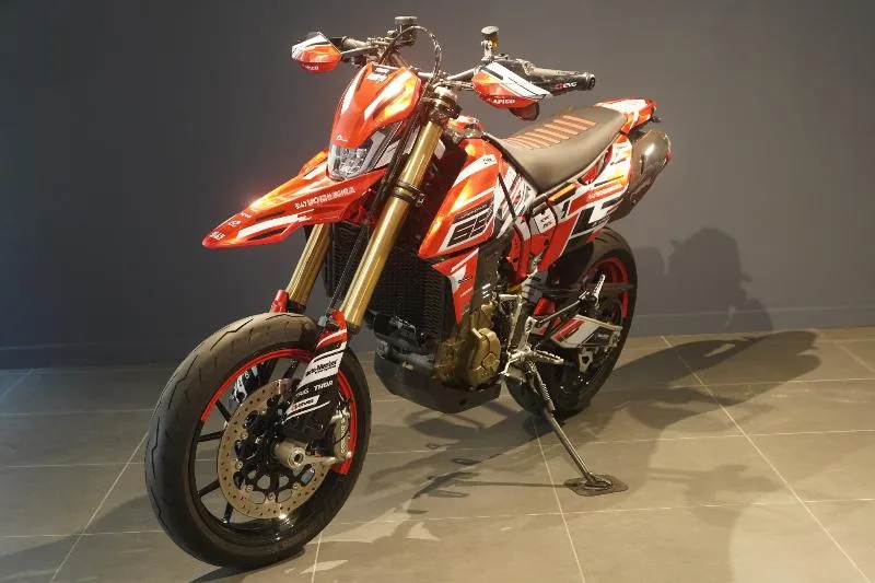 HYPERMOTARD