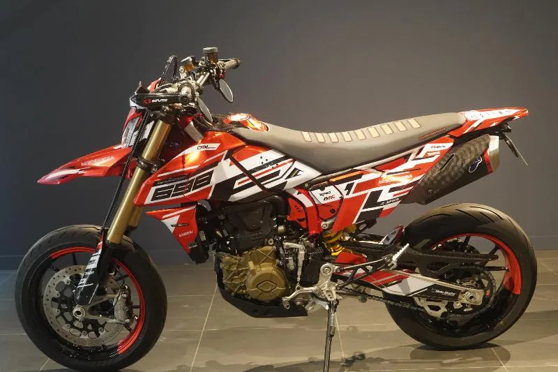 HYPERMOTARD