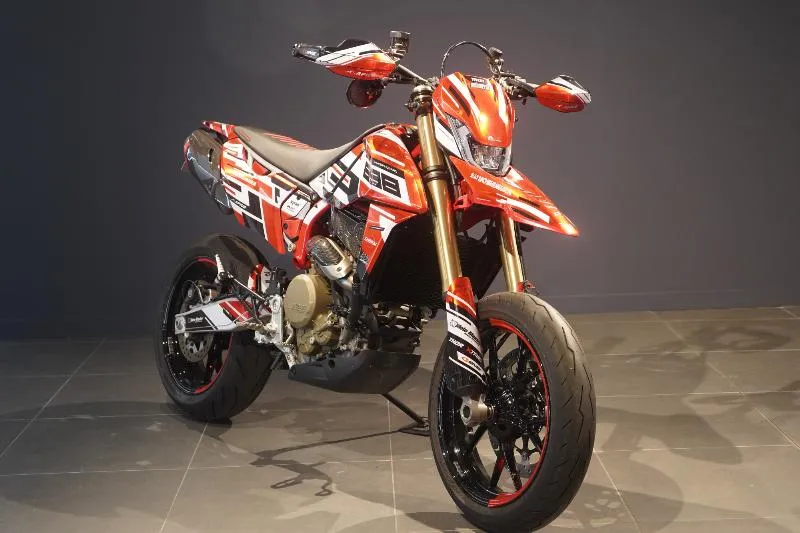 HYPERMOTARD