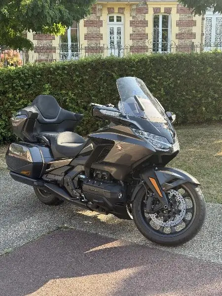 GL 1800 GOLDWING TOURING DCT