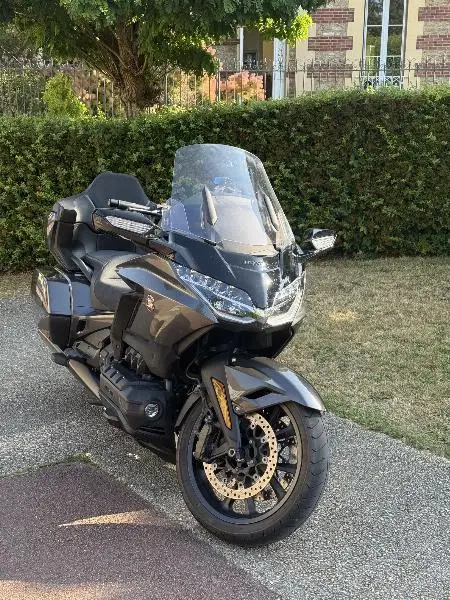 GL 1800 GOLDWING TOURING DCT