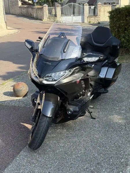 GL 1800 GOLDWING TOURING DCT