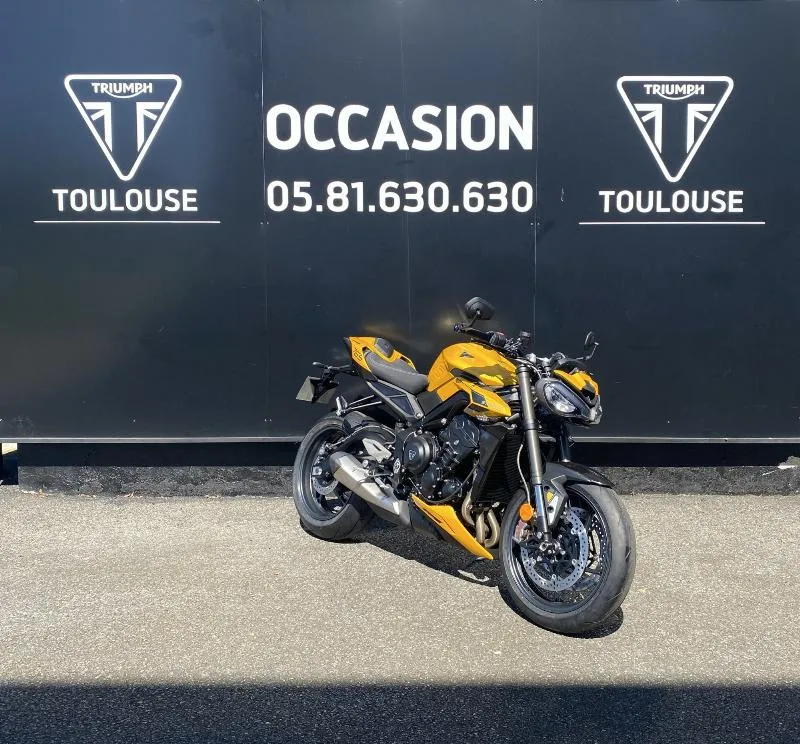 STREET TRIPLE 765 RS