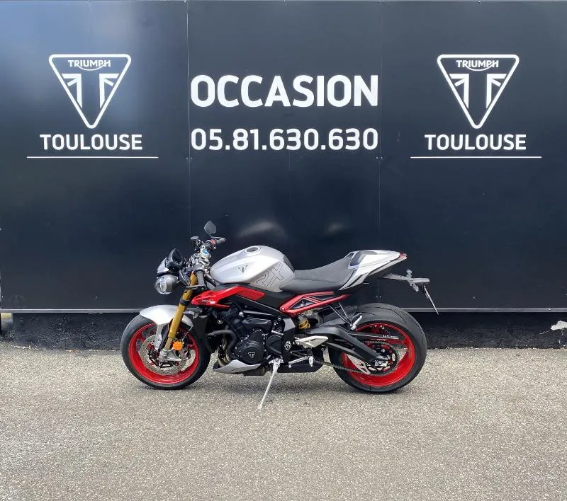 STREET TRIPLE 765 RX