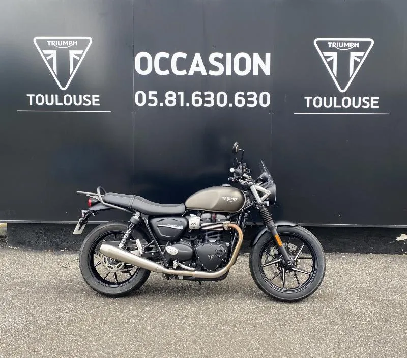 STREET TWIN  900 2019