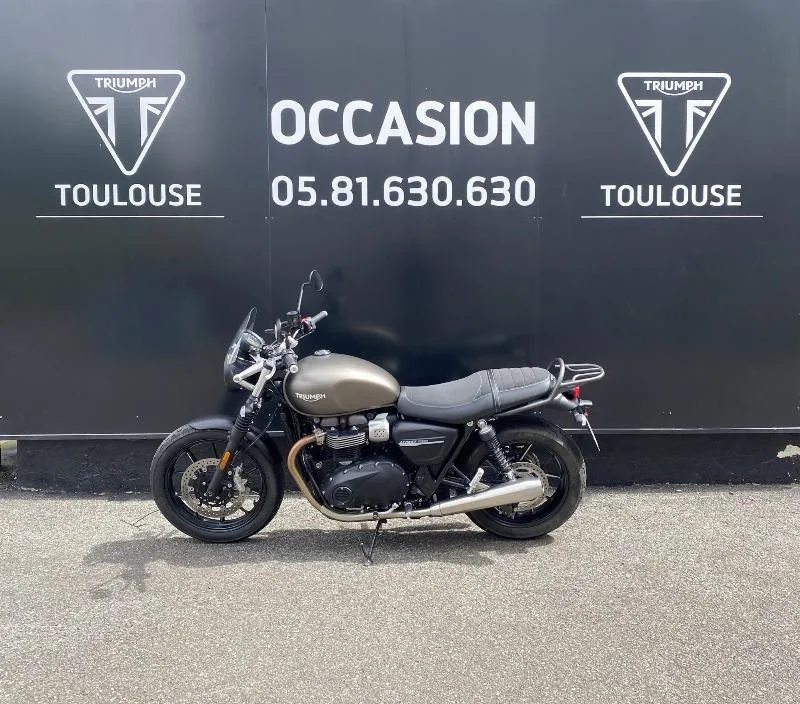 STREET TWIN  900