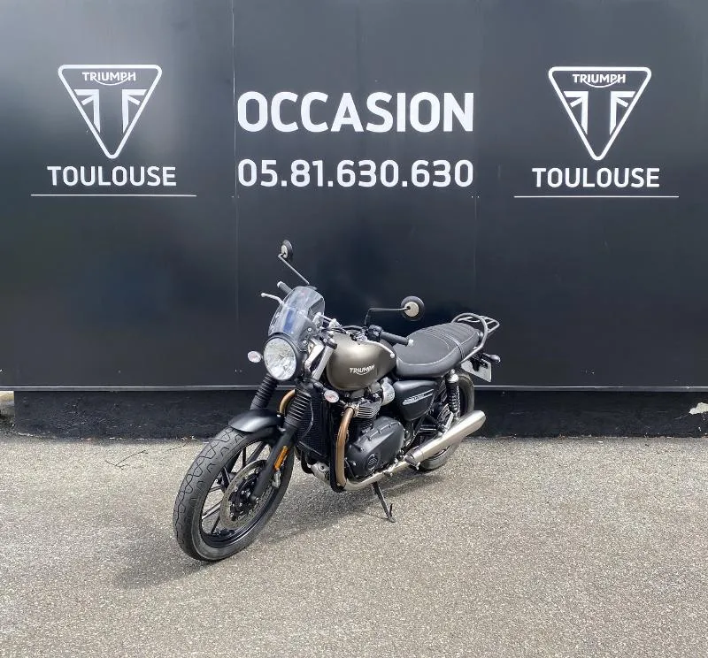 STREET TWIN  900