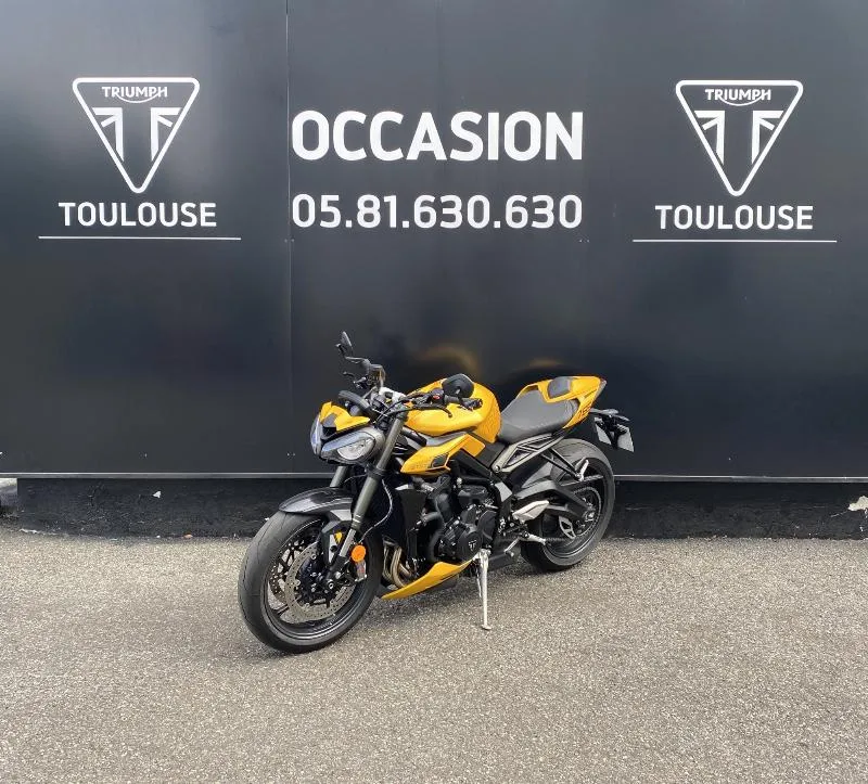 STREET TRIPLE 765 RS