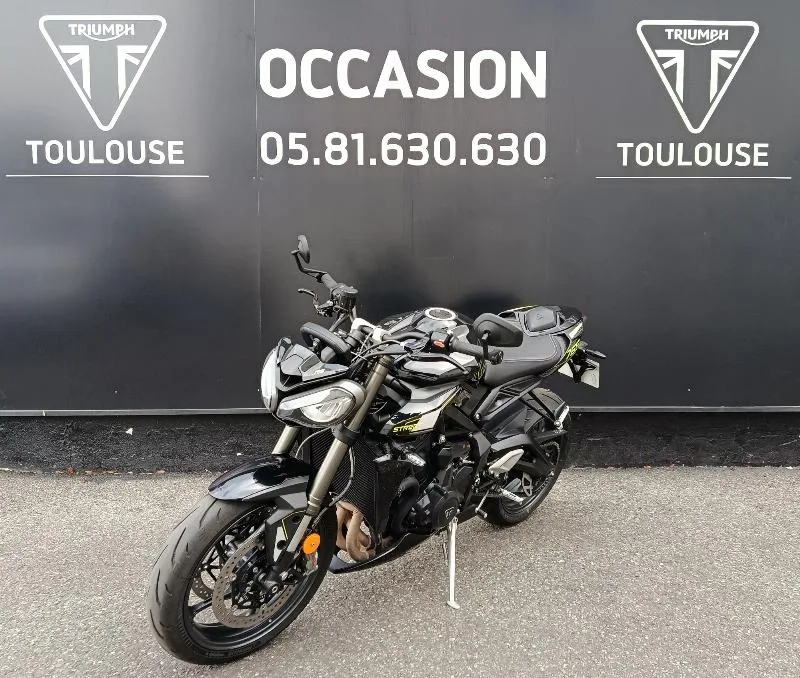 STREET TRIPLE 765 RS