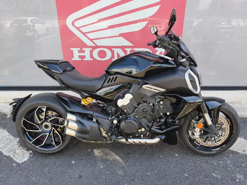 DIAVEL DARK