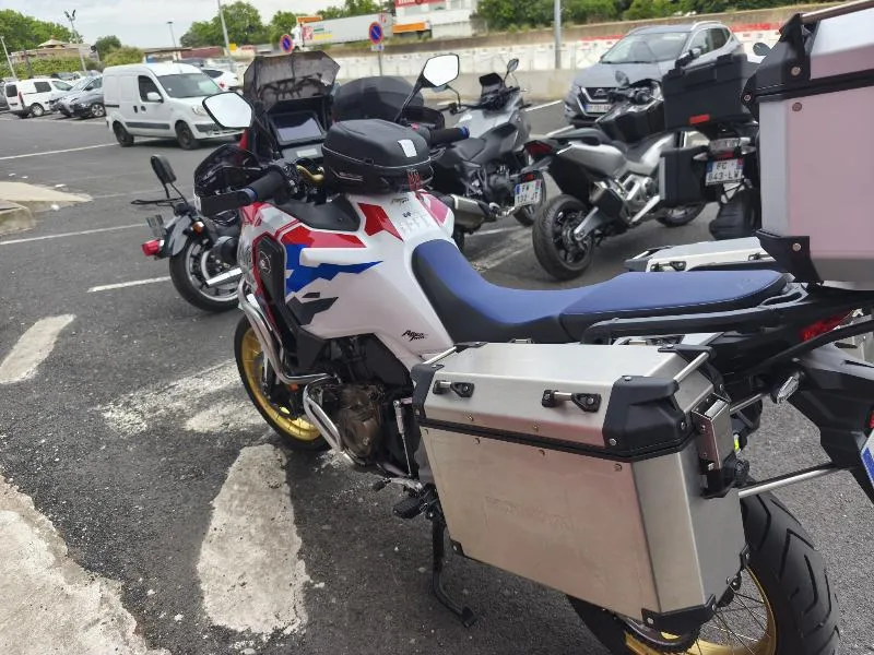 CRF 1100 L AFRICA TWIN ADVENTURE SPORTS