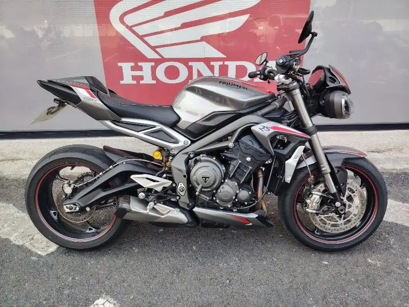 STREET TRIPLE 765 RS