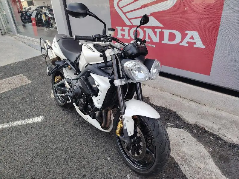 STREET TRIPLE 675 R